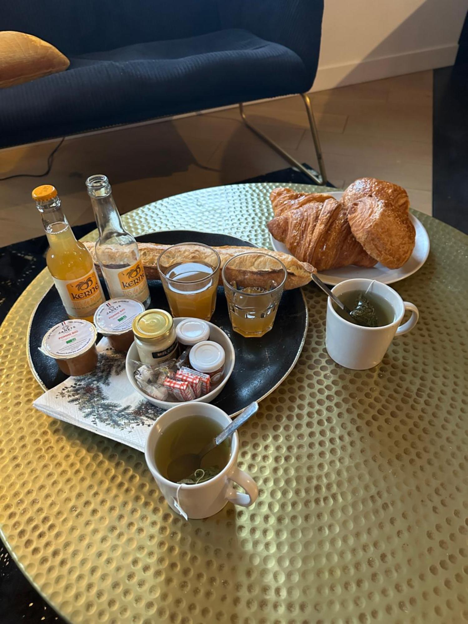 קונקרנו Les Suites De Bougainville מראה חיצוני תמונה